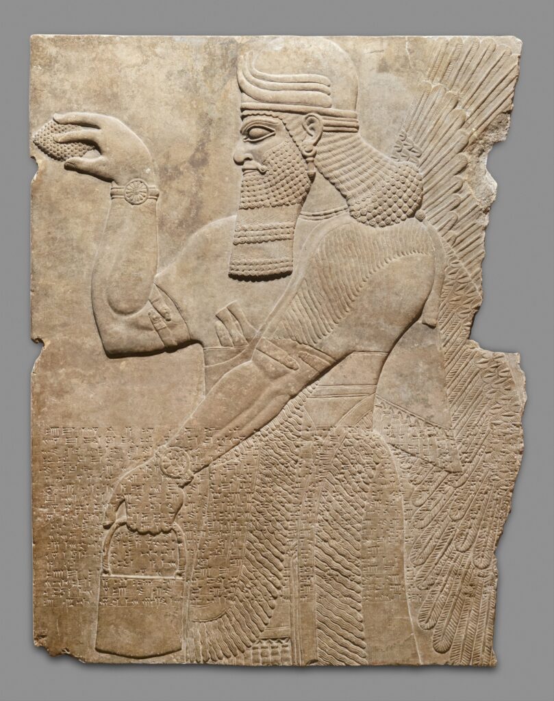 Figura sobrenatural neoassíria segurando um recipiente em relevo do palácio de Nimrud.